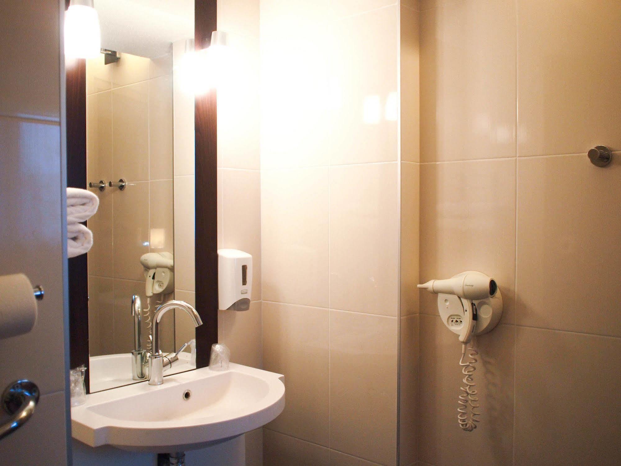 Hotel Inn Design Resto Novo Alençon المظهر الخارجي الصورة
